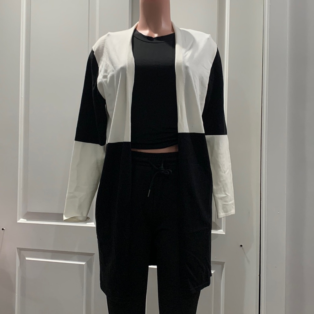 NWT Vila‎ Milano Black and White Block Cardigan